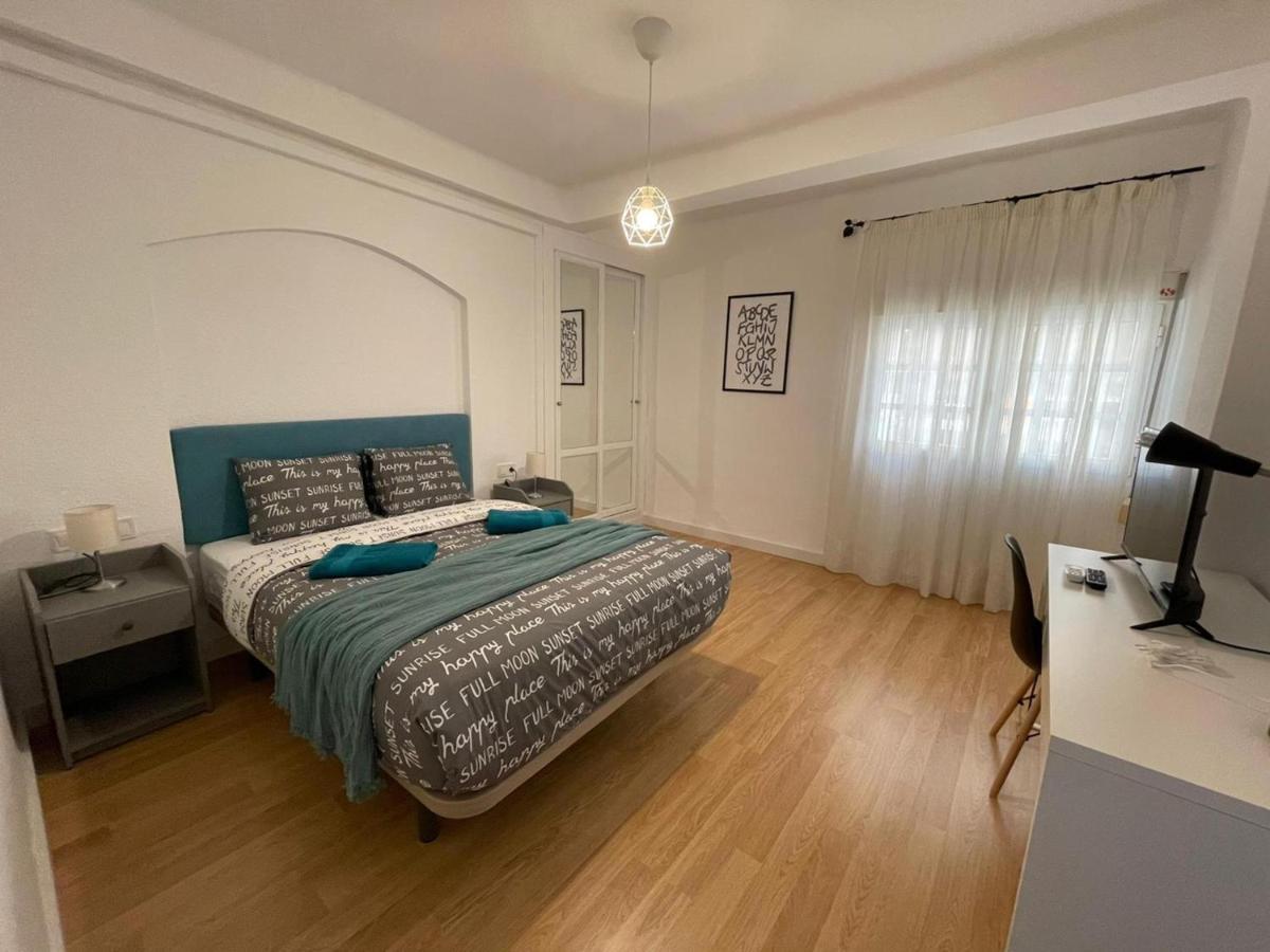 Holidays2Malaga 2 bedroom Armengual de la Mota close shopping center Exterior foto